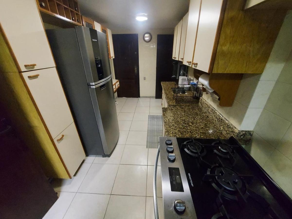 Apartamento de 4 Quartos com Varanda